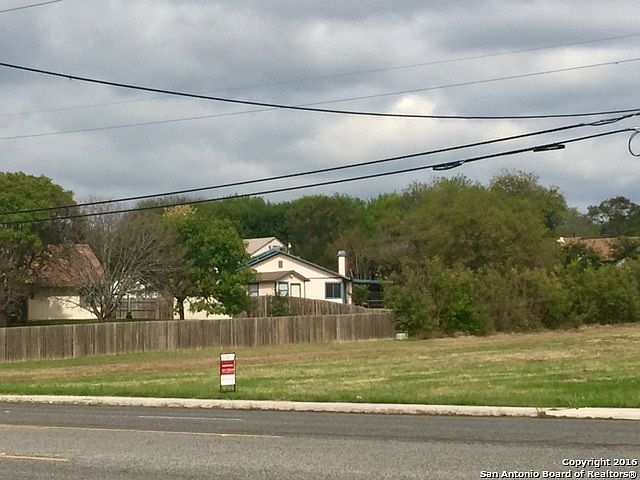 2nd image of 5711 Lost Crk