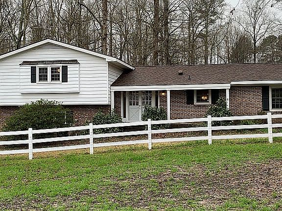 4th image of 125 Dogwood Hill Ln
