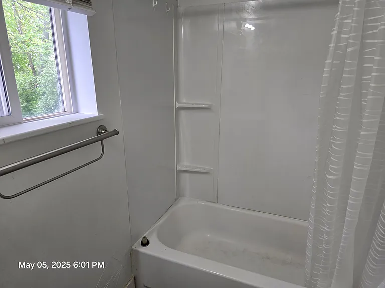 2516 Ashcraft Rd #B — Photo 3
