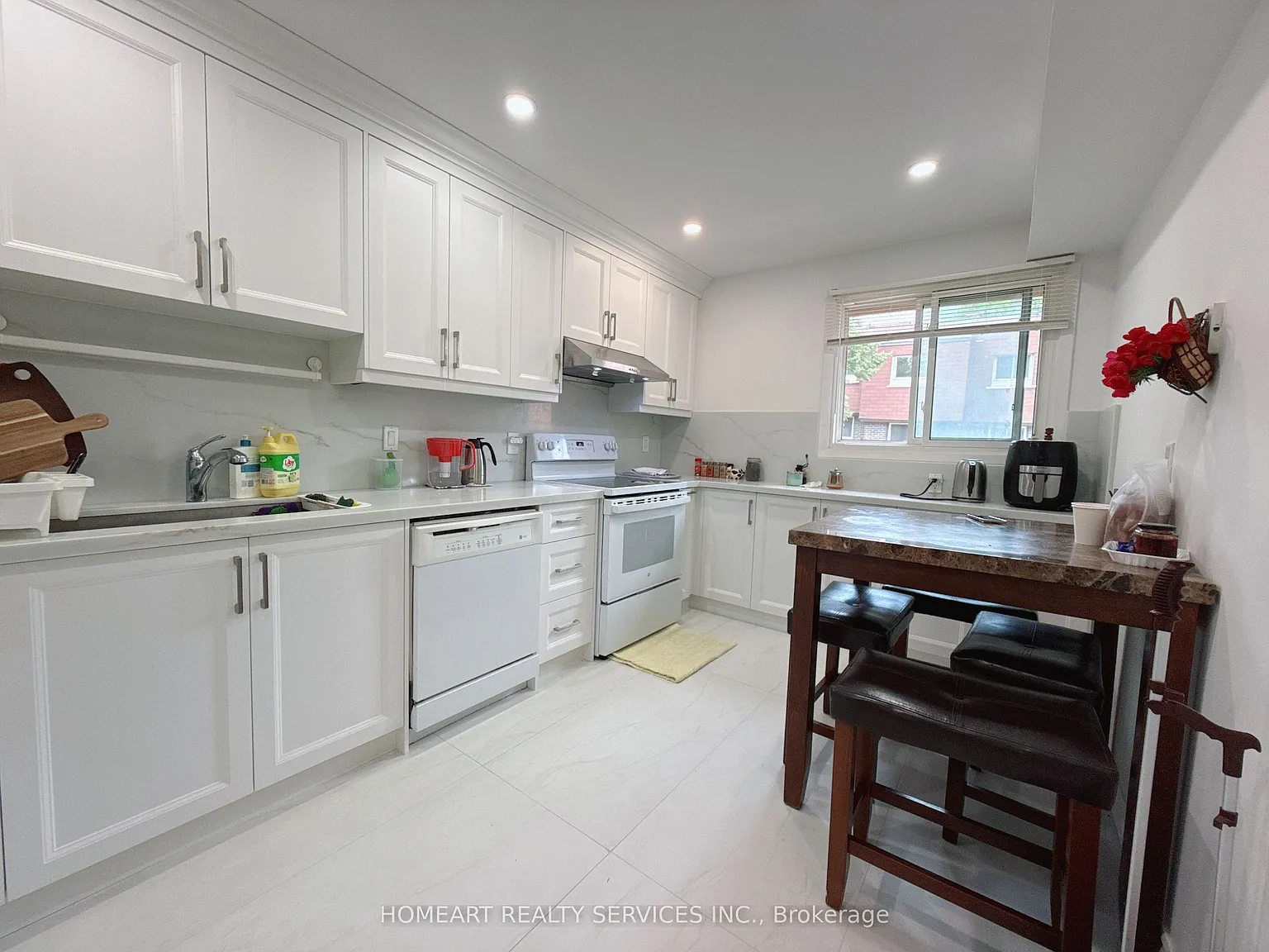 3 bed, $3,500 — Photo 3
