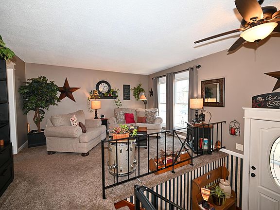 5th image of 1096 Bermuda Dr