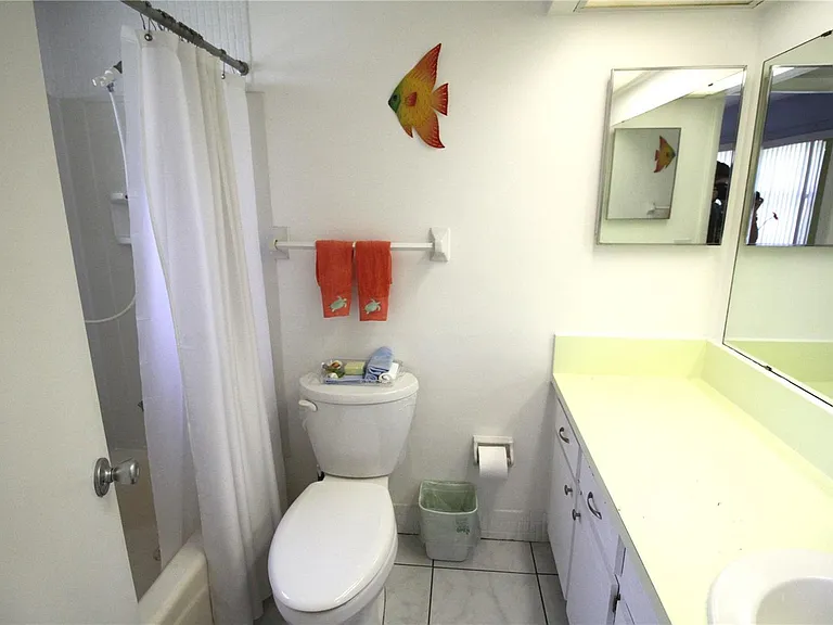4700 Cove Cir — Photo 26