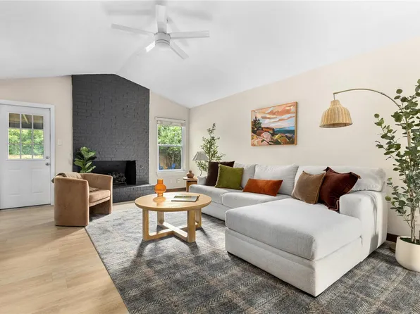 2301 Village Cir, Austin, TX 78745