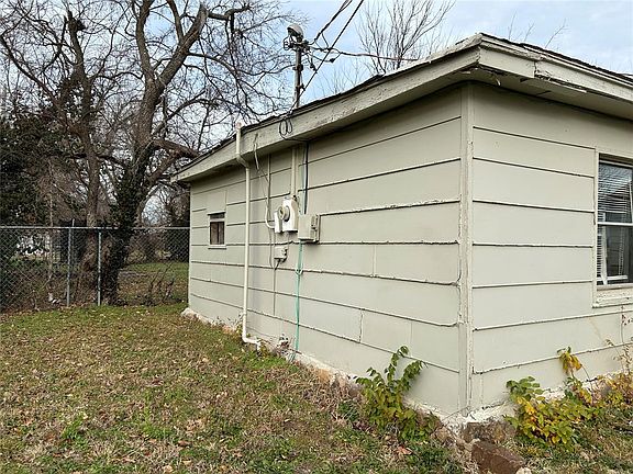 5th image of 4424 SE 40th St