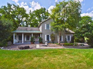 10 Stone Gate Dr, East Stroudsburg, PA 18301