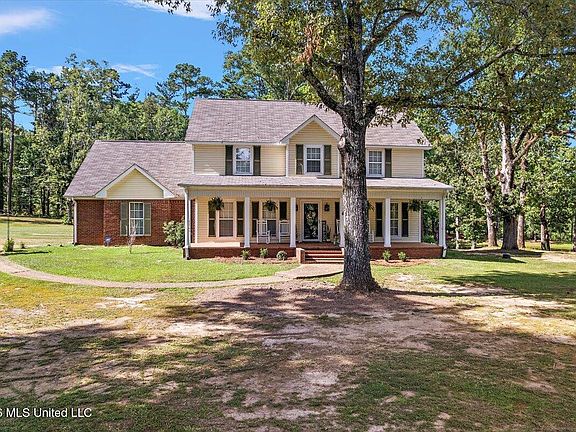 2nd image of 402 Springwood Cir
