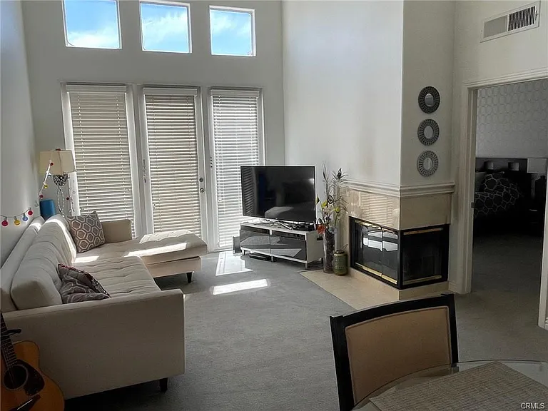 Living room with high ceiling
