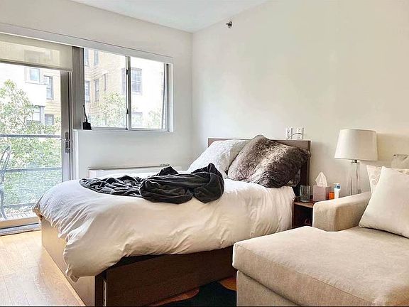 2nd image of 19 Clinton St APT 405