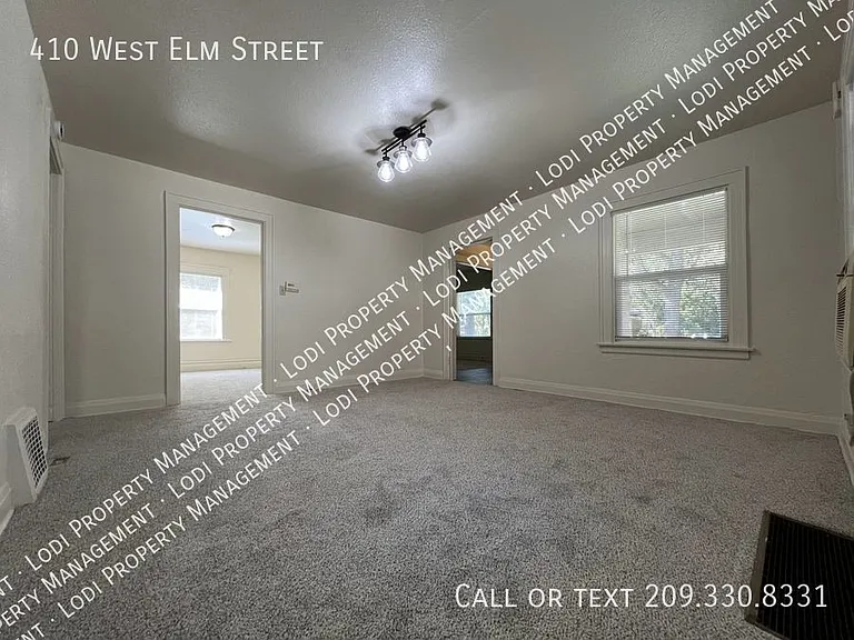 410 W Elm St — Photo 10