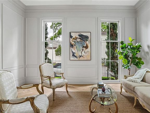 5th image of 3808 Prytania St