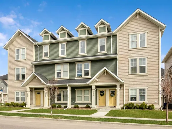 226 S Point Park SW, Airdrie, AB T4B 5C3