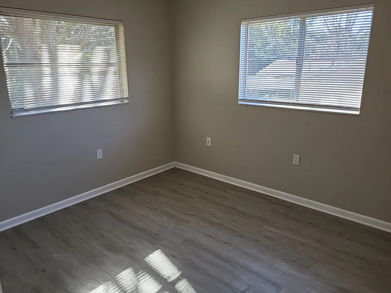 20 New Florida Ave — Photo 10