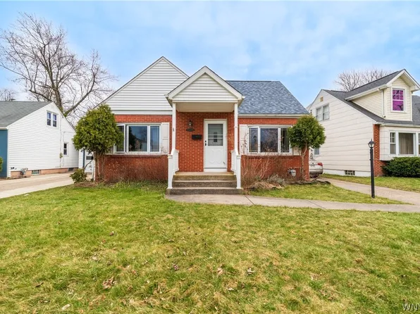 73 Manning Rd, Eggertsville, NY 14226