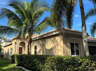 4321 Willow Ridge Dr, Fort Lauderdale, FL 33331