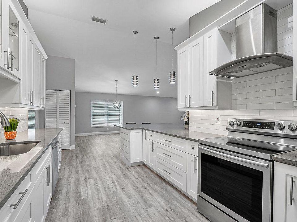 1st image of 4944 Boxwood Cir