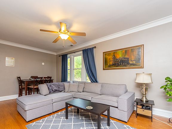 4th image of 5658 N Maplewood Ave #2