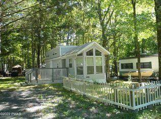 174 Aztec Dr, Shohola, PA 18458