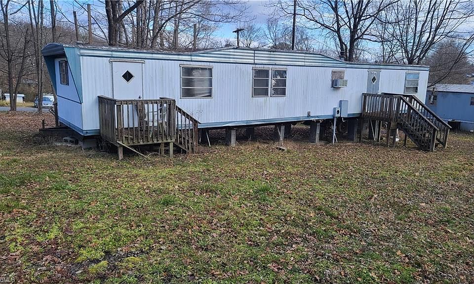 1st image of 199 Rosewood Dr