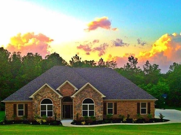 11047 Stonehill Dr