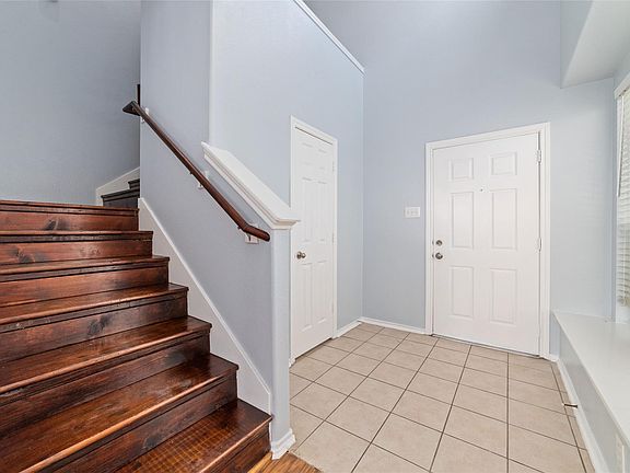 5th image of 8734 Rainglen Ln