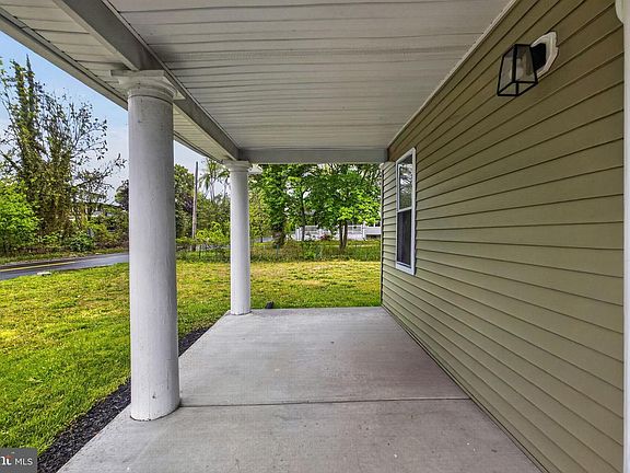 4th image of 334 New Brooklyn Rd