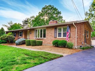 5705 Prince William St, Saint Matthews, KY 40207