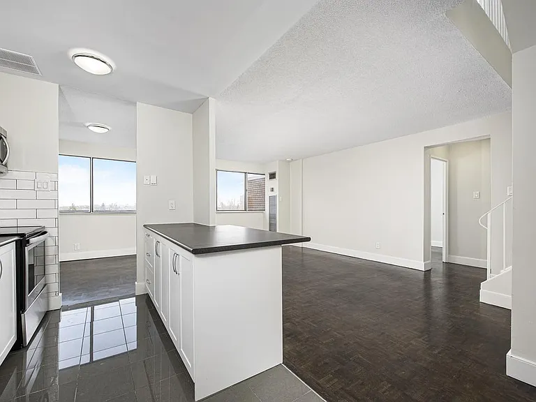 7230 Darcel Ave #365 — Photo 14