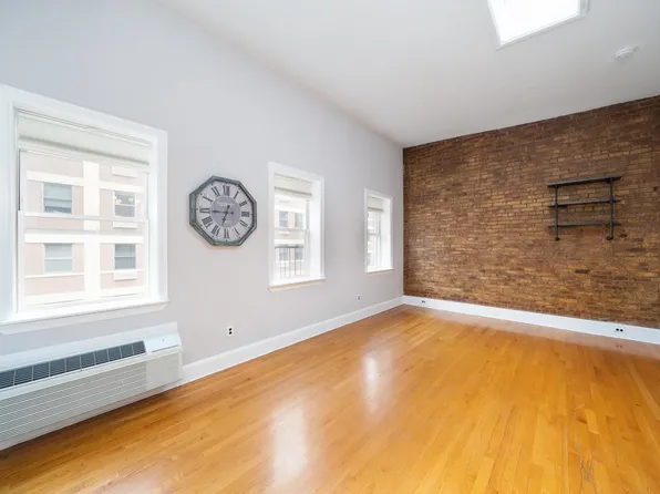 309 1st Street image 1 of 10