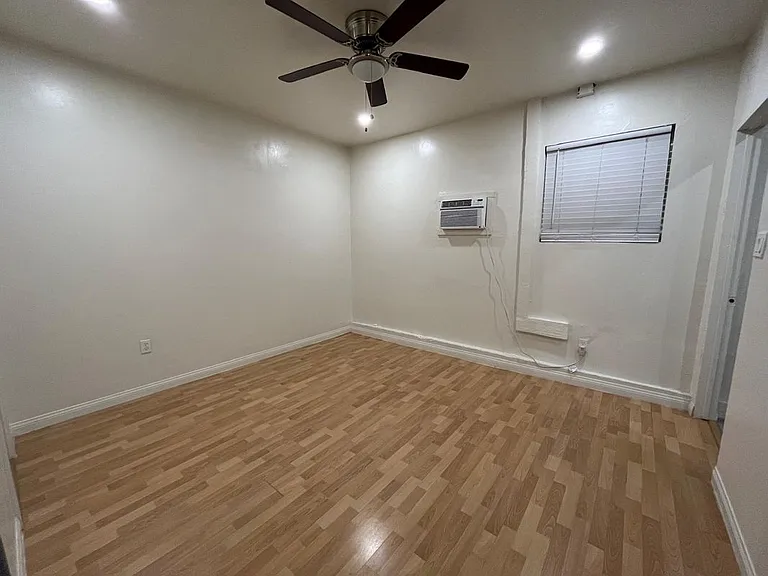2645 Chadwell Ave #STUDIO — Photo 9