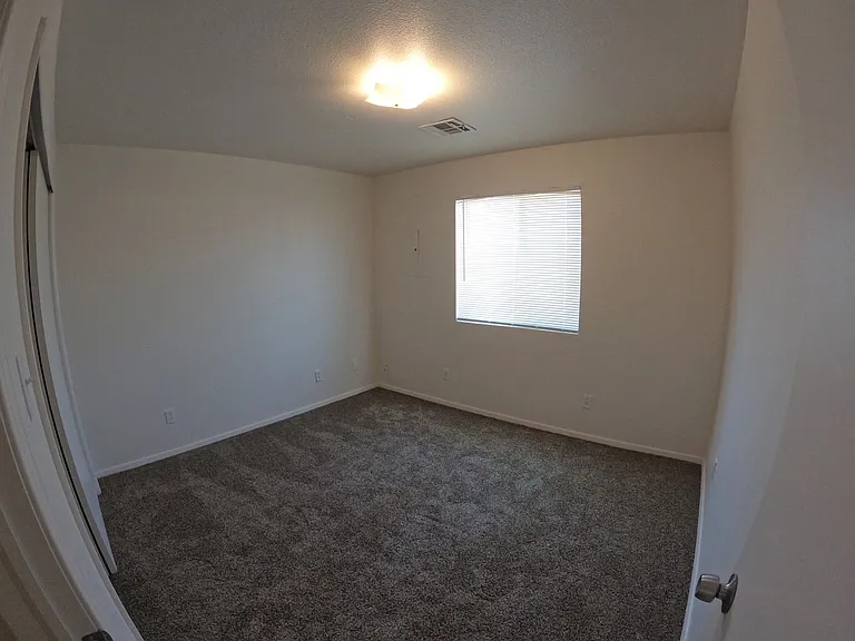 637 Foster Rd — Photo 11