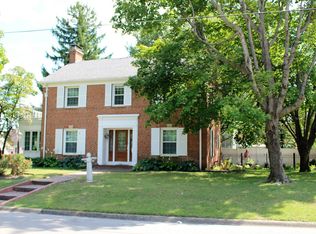 501 W Locust Ln, Robinson, IL 62454