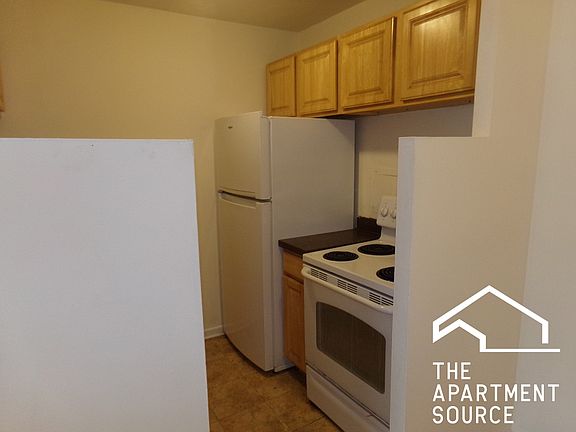 4th image of 6002 N Kenmore Ave APT 303