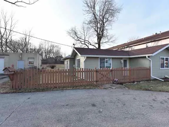 1022 Sheridan Rd, Winthrop Harbor, IL 60096