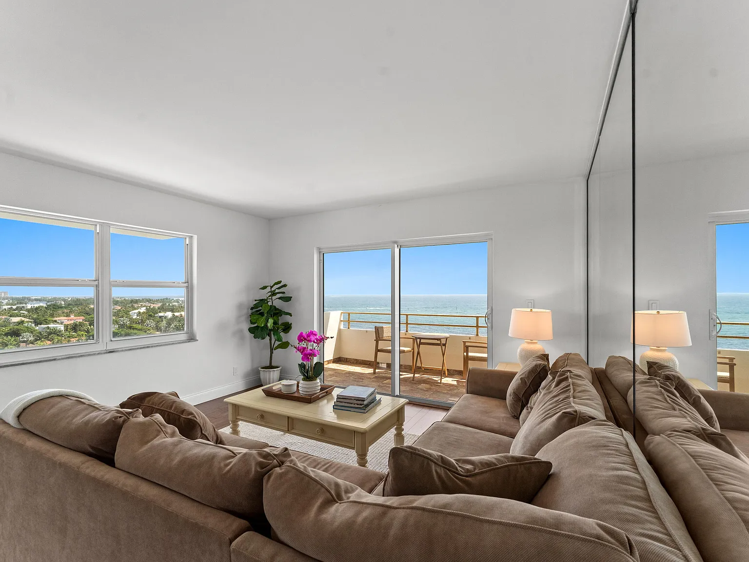 2 bed, 2.0 bath, 975 sqft, $3,200 — Photo 3