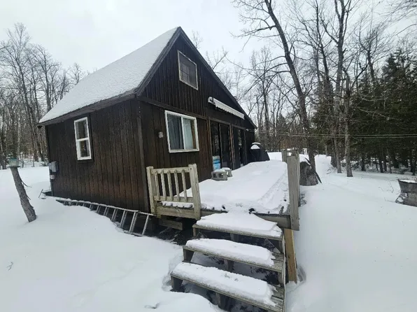512 Pond Road, Saint Albans, ME 04971