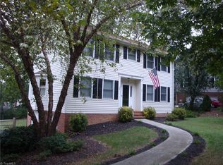 1704 Round Hill Cir, Kernersville, NC 27284