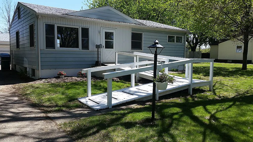 69119 Elaine Dr photo 1