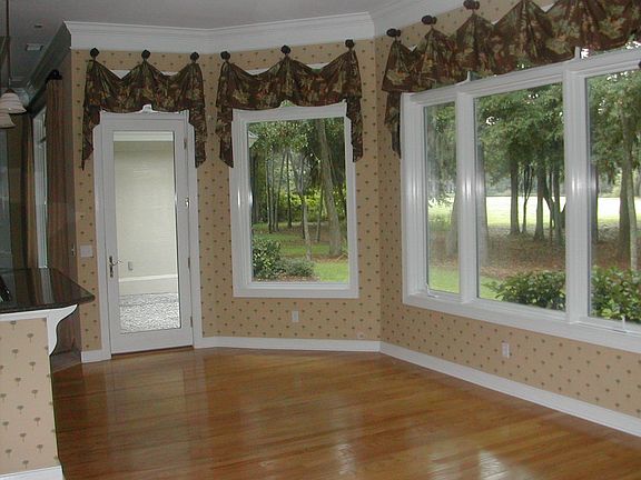 4th image of 111 Wedgefield Dr