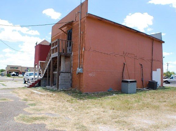 5th image of 5916 S Cage Blvd