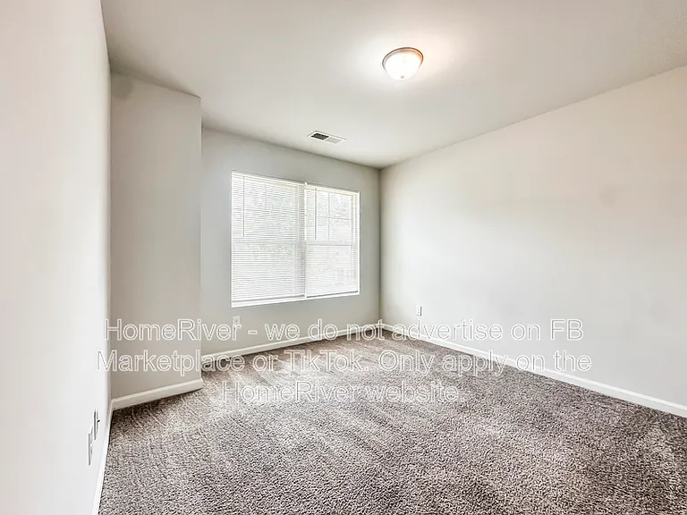 196 Daisy Cir — Photo 17