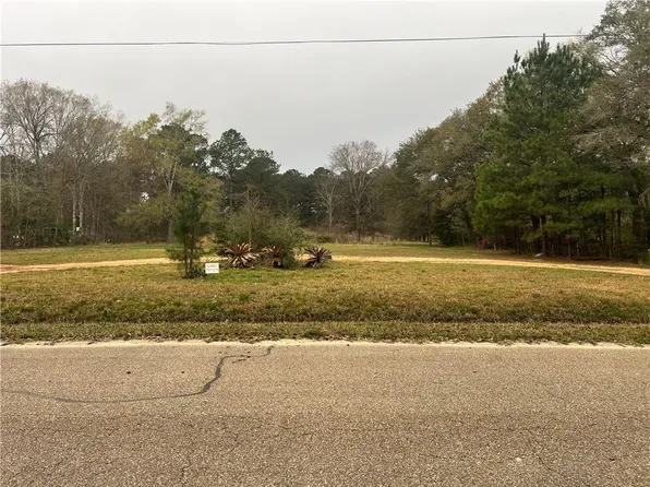 76255 Beverly Dr, Covington, LA 70435
