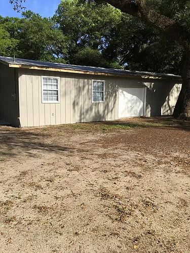 1222 Cabin St Photo 1