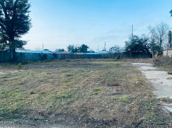 2604 W 20th St, Panama City, FL 32405