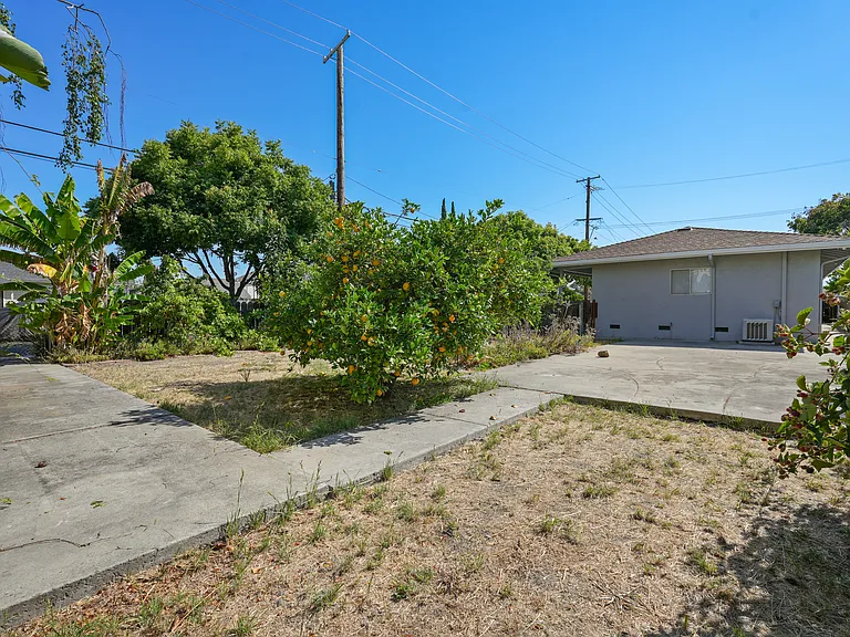 1200 Reeve St — Photo 13