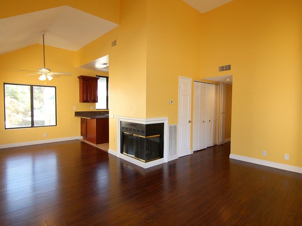 1st image of 366 Park Shadow Ct