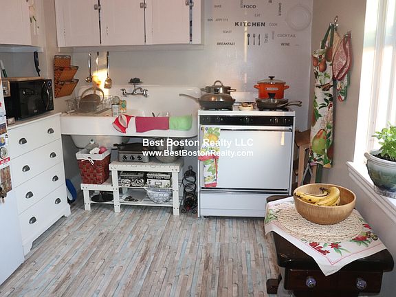 5th image of 119 College Ave APT 40
