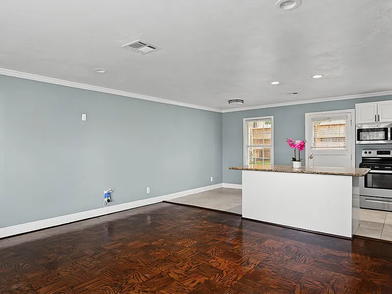 5202 Nina Lee Ln — Photo 5