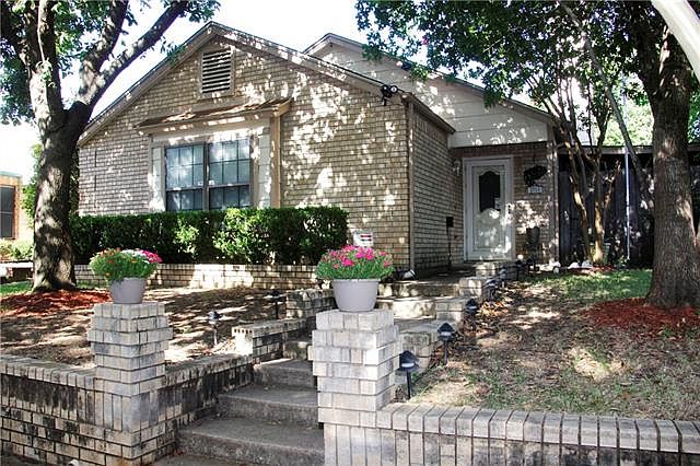1st image of 2713 Bridge Lake Dr