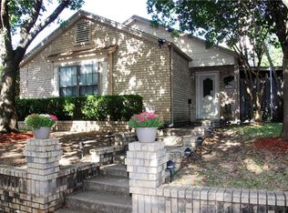2713 Bridge Lake Dr, Irving, TX 75060