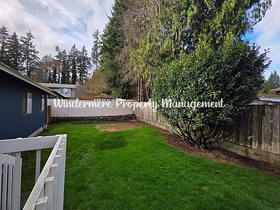 3rd image of 1048 NE Regal Ct